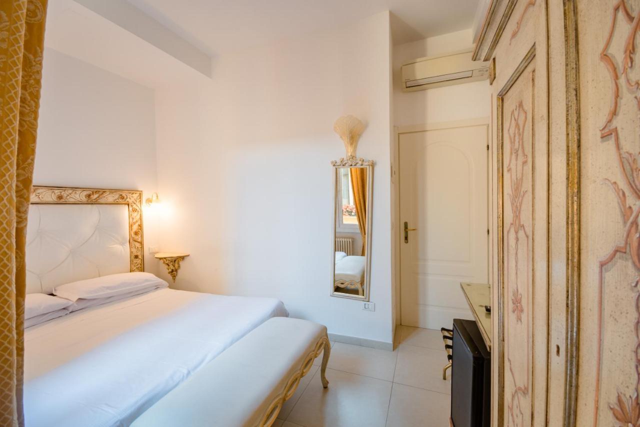 בולוניה Residenza Due Torri Check In Presso Hotel Centrale Vicolo Cattani 7 מראה חיצוני תמונה